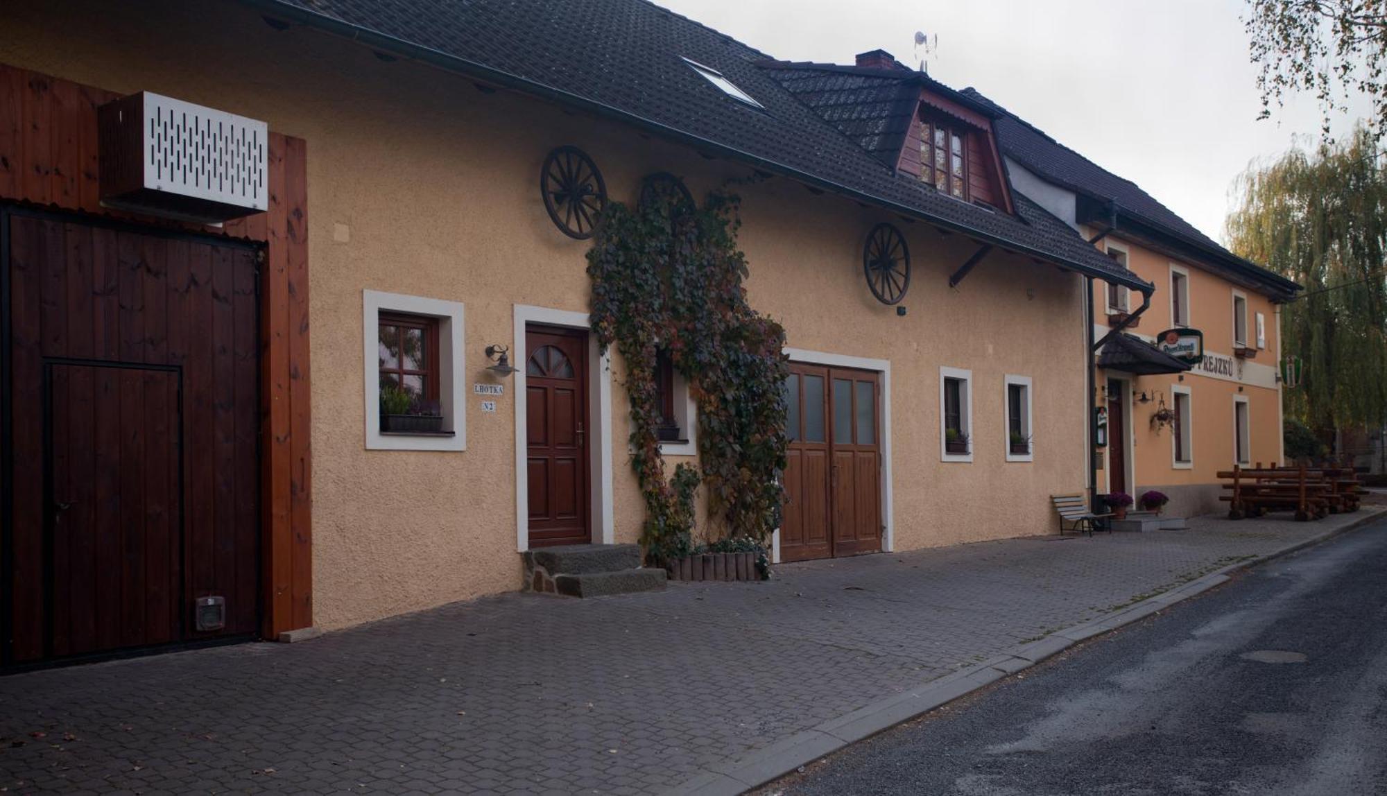 U Prejzku Apartment Lhotka  Luaran gambar